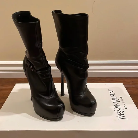 Yves saint laurent fur boots on sale